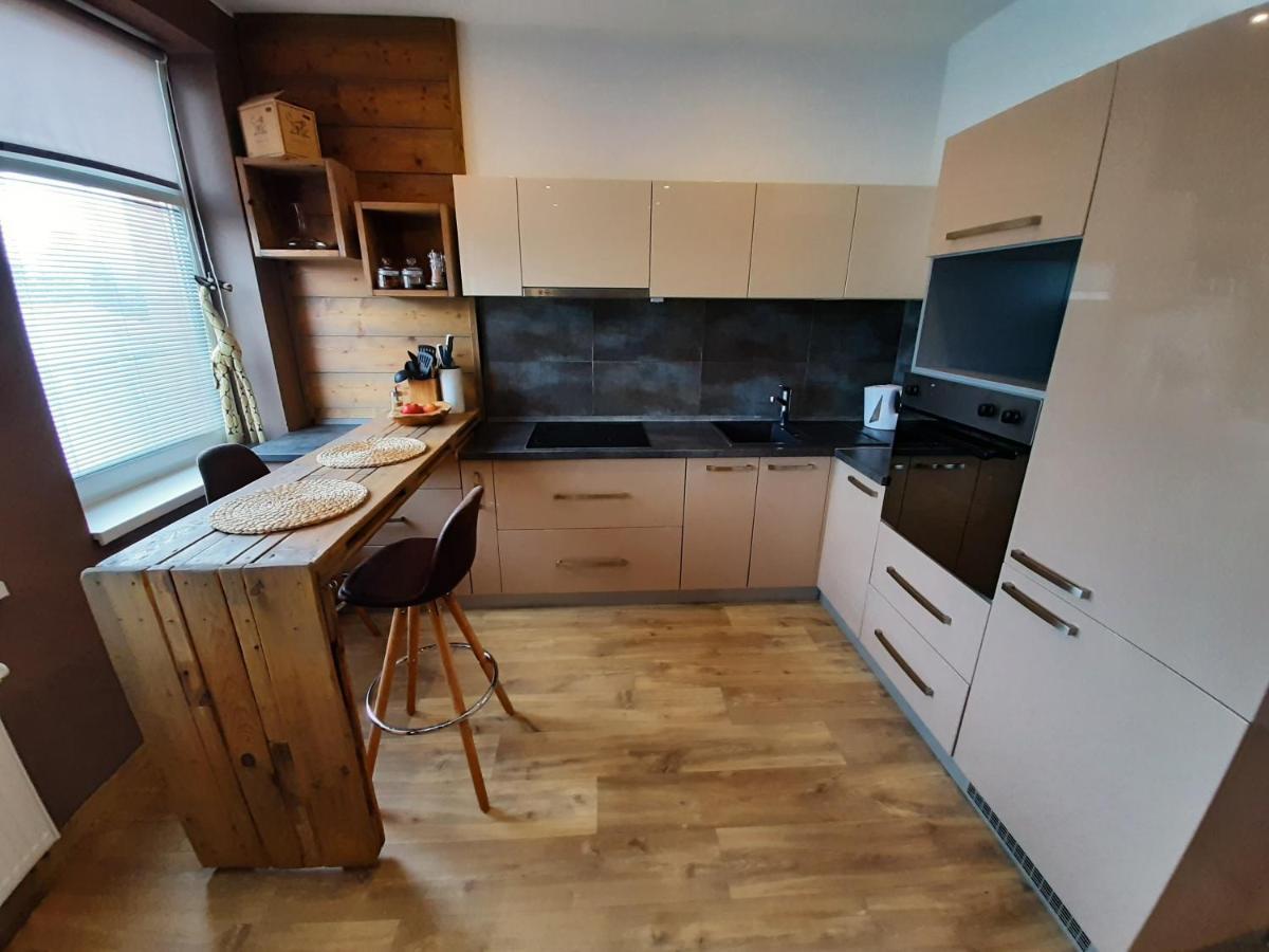 Apartman Ca' Fam Daire Liptovský Mikuláš Dış mekan fotoğraf
