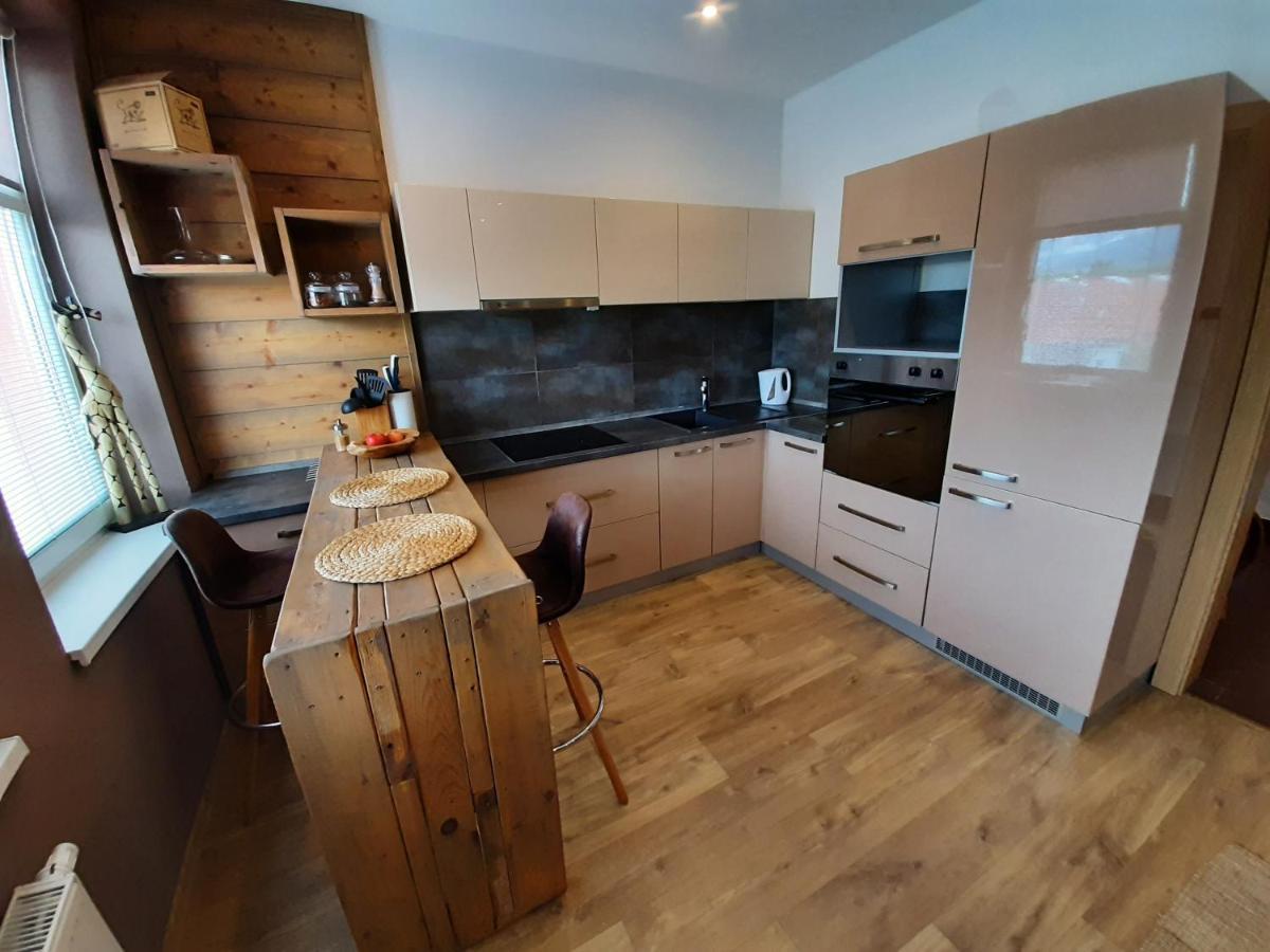 Apartman Ca' Fam Daire Liptovský Mikuláš Dış mekan fotoğraf