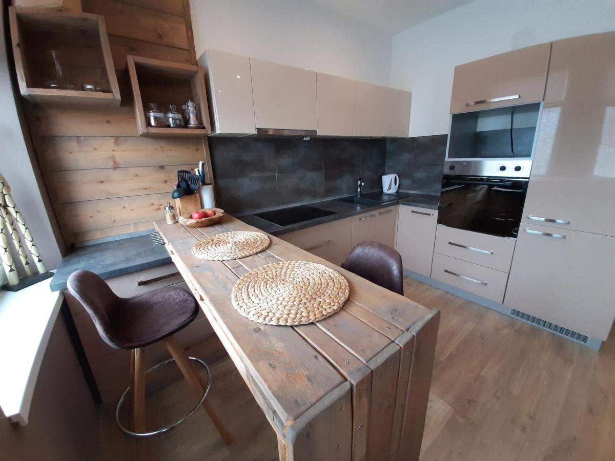 Apartman Ca' Fam Daire Liptovský Mikuláš Dış mekan fotoğraf